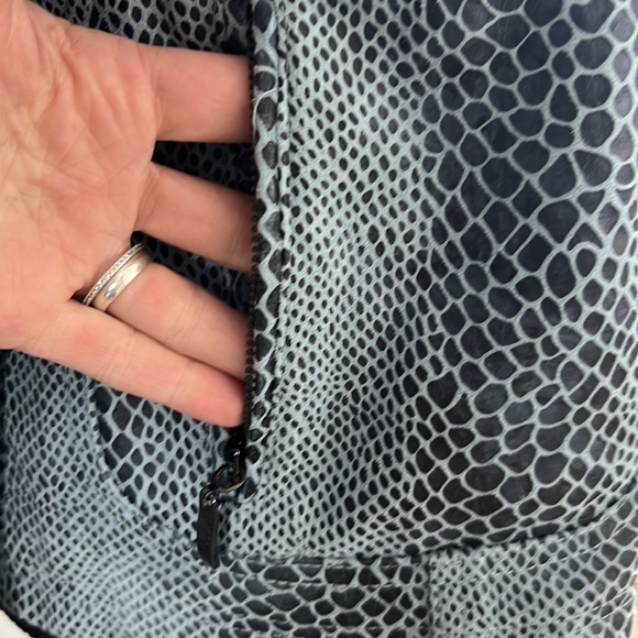 Dialogue Jacket - Picture 8 of 15